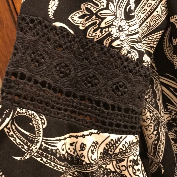 Inseparable black and white print blouse - Picture 3 of 4